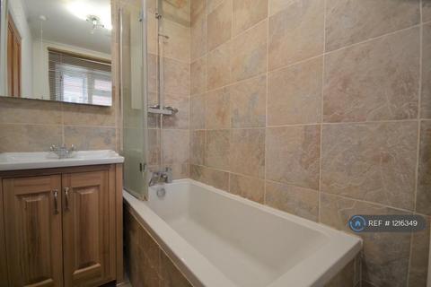 3 bedroom terraced house to rent, Francis Road, Reading, RG1