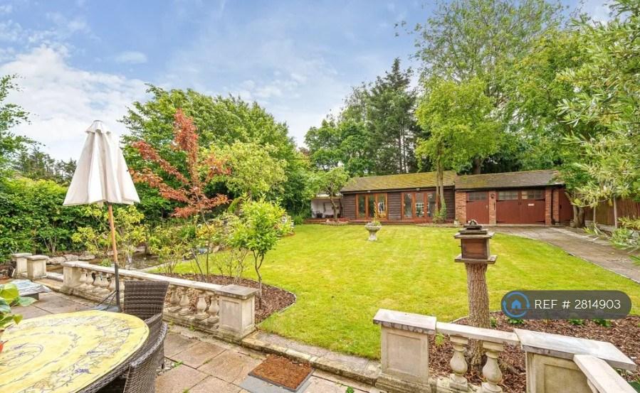 Spacious Garden