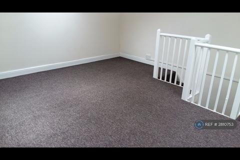 3 bedroom semi-detached house to rent, Marshland Rd, Doncaster, DN8