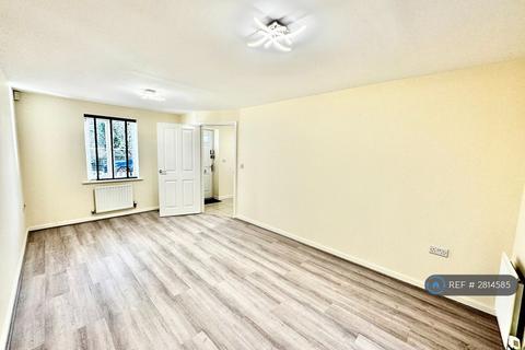 undefined, Tabby Drive, Three Mile Cross, Reading, RG7