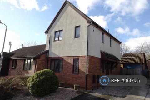 3 bedroom semi-detached house to rent, Oldfield Close, Westhoughton, Bolton, BL5