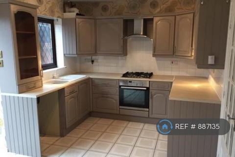 3 bedroom semi-detached house to rent, Oldfield Close, Westhoughton, Bolton, BL5