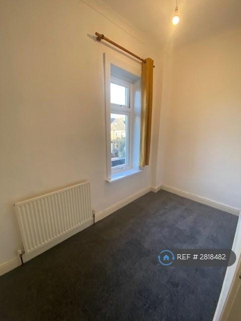 Small Bedroom