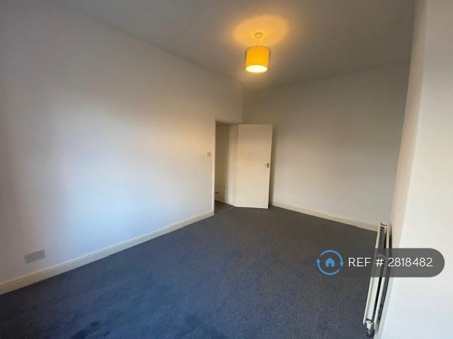 Large Bedroom