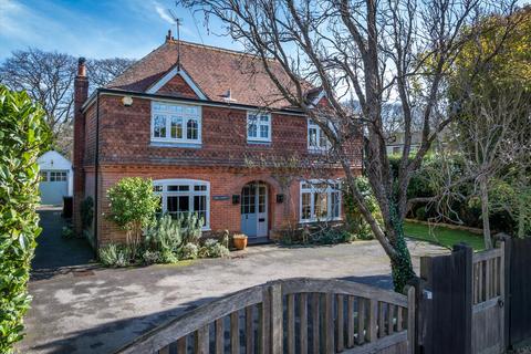 undefined, The Avenue, Grayshott, Hindhead, Hampshire GU26