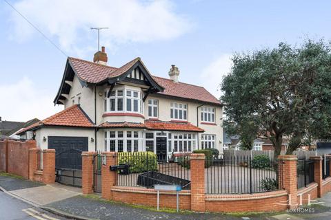 undefined, Ernest Road, Emerson Park