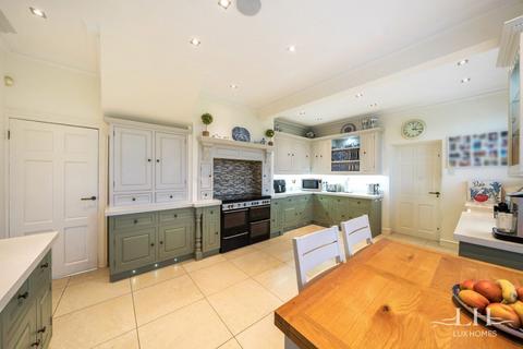 undefined, Ernest Road, Emerson Park