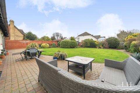 4 bedroom detached house for sale, Ernest Road, Emerson Park