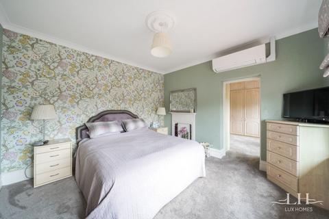 4 bedroom detached house for sale, Ernest Road, Emerson Park