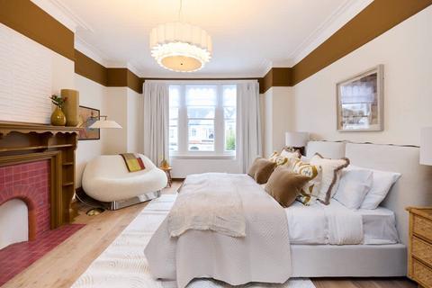 1 bedroom terraced house to rent, Rosebery Road, London