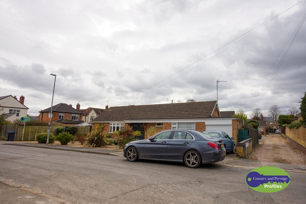24 Trafford road  (3).jpg