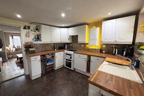 3 bedroom cottage for sale, High Street, Honiton EX14