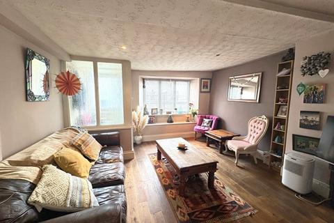3 bedroom cottage for sale, High Street, Honiton EX14