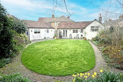 undefined, Horsgate Lane, Cuckfield