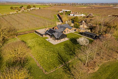 5 bedroom detached bungalow for sale, Perry Lane, Wingham
