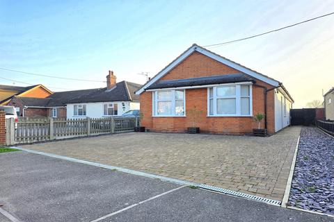 3 bedroom detached bungalow for sale, Lyons Hall Road, Braintree, CM7