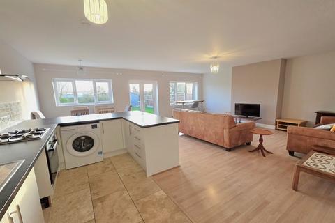 3 bedroom detached bungalow for sale, Lyons Hall Road, Braintree, CM7