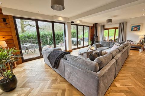 4 bedroom detached house for sale, Thistledome, 25 Oakmead Road, Llanharan, CF72 9FB