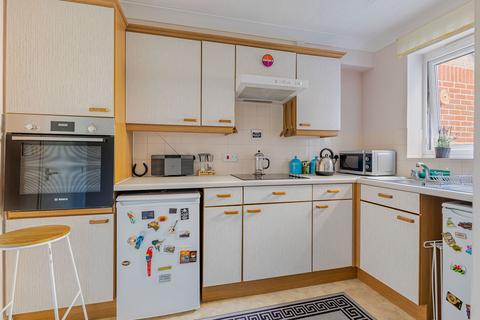1 bedroom flat for sale, Oakleigh Close, Swanley