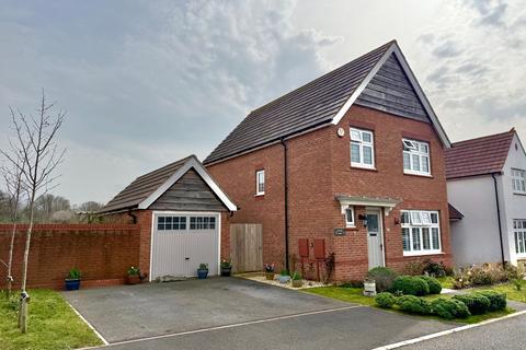 3 bedroom detached house for sale, Kestrel Close, Kingsteignton