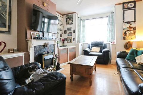 3 bedroom terraced house for sale, George Green Road, George Green