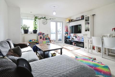 2 bedroom apartment for sale, Denton Way, Langley