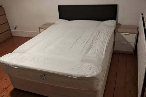 1 bedroom in a house share to rent, Carlyle Road, London E12