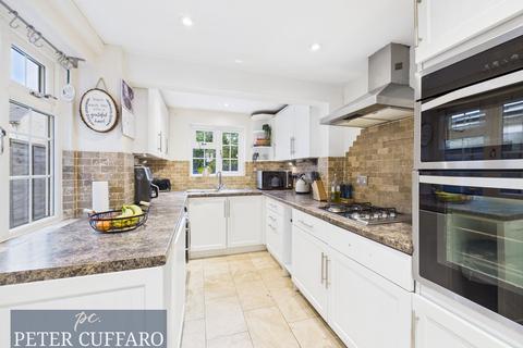 2 bedroom terraced house for sale, South Street, Ware SG12