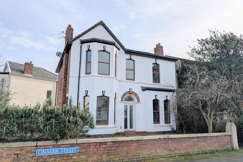 undefined, To Let - Linaker Street, Southport - Five Bedroom Detached