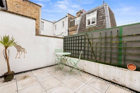 3 bedroom terraced house to rent, Clareville Street, South Kensington, London
