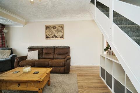 2 bedroom semi-detached house for sale, Ashwood Avenue, Wigan, WN2