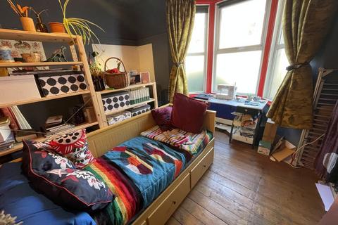 2 bedroom ground floor flat for sale, Second Avenue, Newcastle Upon Tyne NE6
