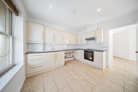 2 bedroom apartment to rent, Poplar Walk, Croydon