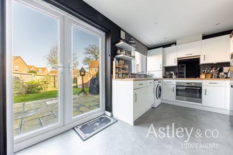 3 bedroom semi-detached house for sale, Avocet Rise, Sprowston, Norwich, NR7