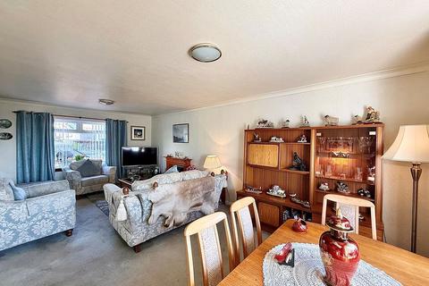 undefined, Merrick Place, Symington