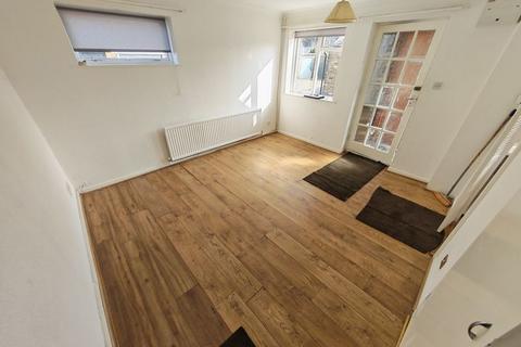 1 bedroom terraced house for sale, Rushes Mead, Uxbridge