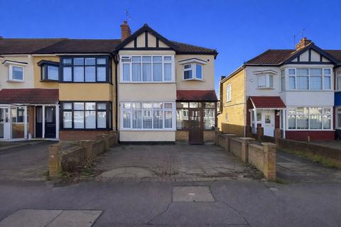 Larkswood Road, Chingford, E4