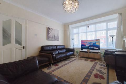3 bedroom terraced house for sale, Larkswood Road, Chingford, E4