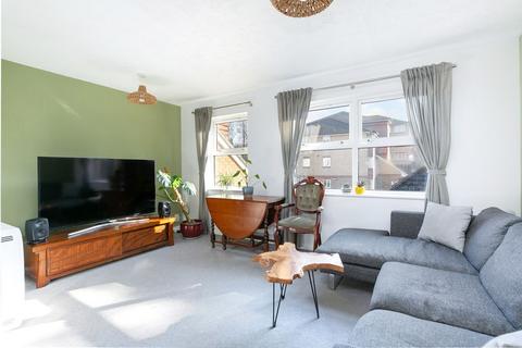 2 bedroom apartment to rent, Muggeridge Close, South Croydon