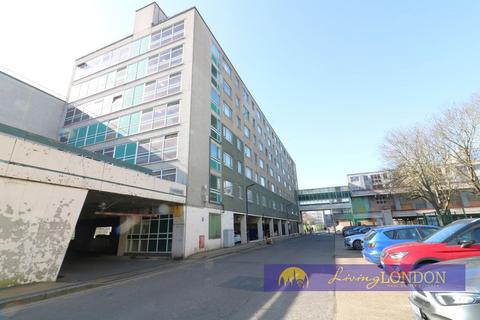 3 bedroom flat to rent, Three Bedroom Split-Level Flat to Rent