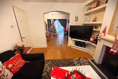 3 bedroom terraced house for sale, The Chase, Watford, WD18