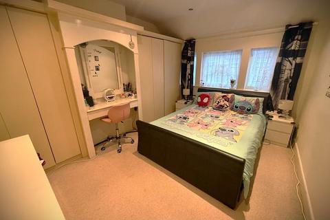 3 bedroom terraced house for sale, The Chase, Watford, WD18