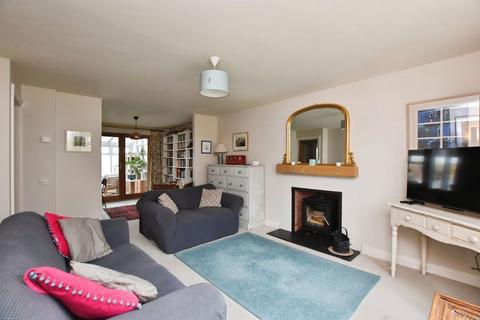 undefined, Chiselbury Grove, Harnham                 *VIDEO TOUR*