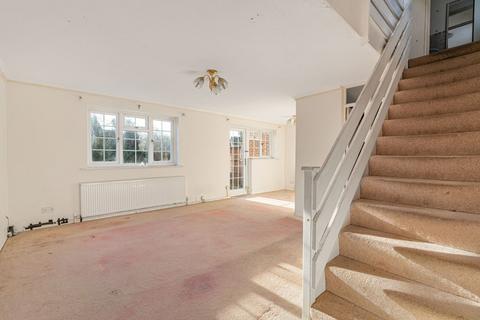 3 bedroom end of terrace house for sale, Elm Way, London