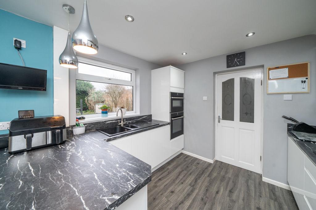 Dining kitchen