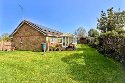 2 bedroom detached bungalow for sale, King George V Close, Ryde, PO33 3DE