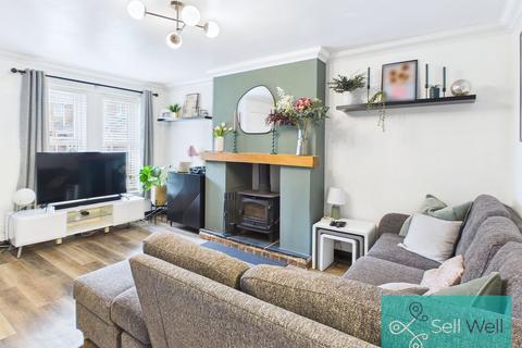 3 bedroom semi-detached house for sale, Millcrest Close, Manchester M28