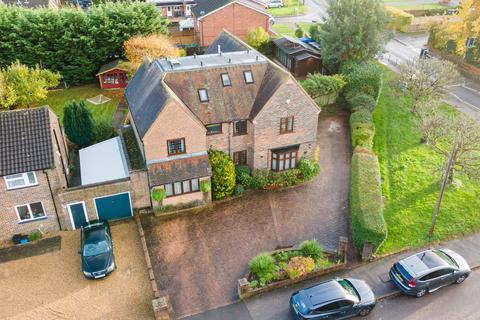 undefined, Beech Drive, Borehamwood