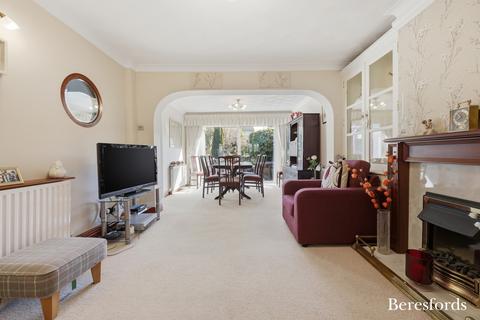3 bedroom bungalow for sale, Lakeside, Billericay, CM12