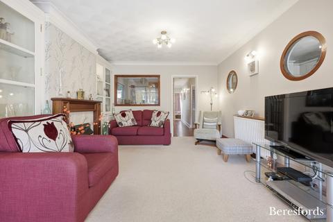3 bedroom bungalow for sale, Lakeside, Billericay, CM12